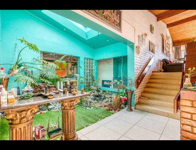 4 BEDROOM HOUSE FOR SALE IN RESERVOIR HILLS